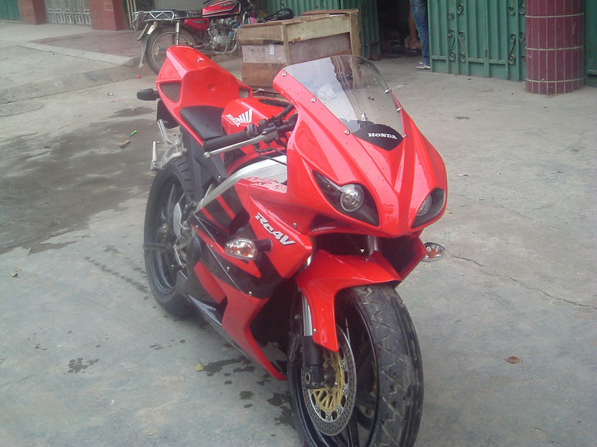 [贴图]VFR30改后.............