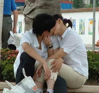 [讨论]大学生的香艳生活