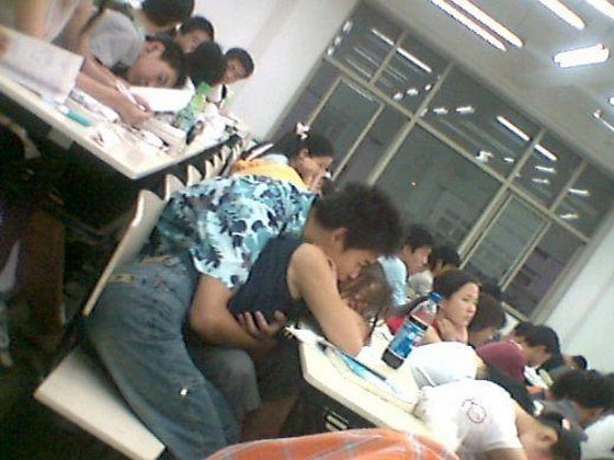 [讨论]大学生的香艳生活
