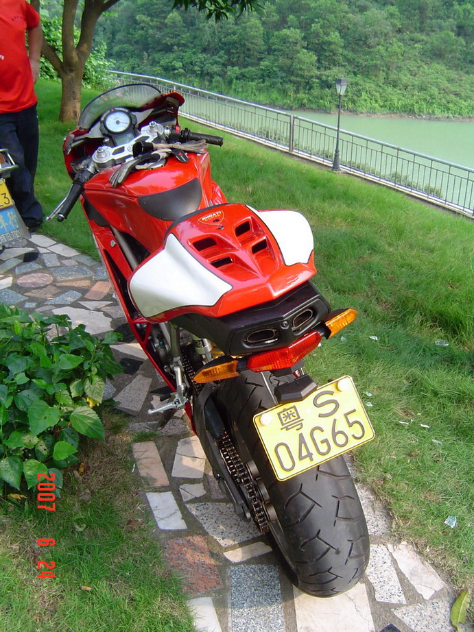 義大利 Ducati 999