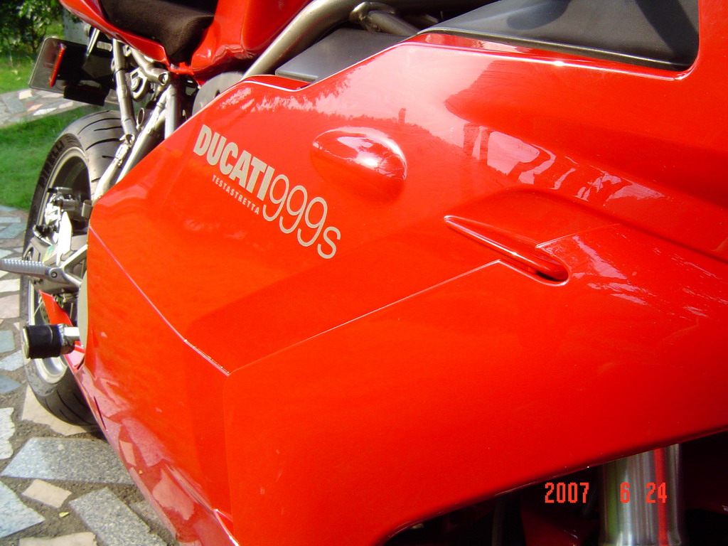 義大利 Ducati 999
