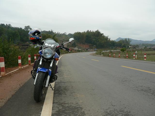 广西梧州转让CB900(大黄蜂900电喷)一台