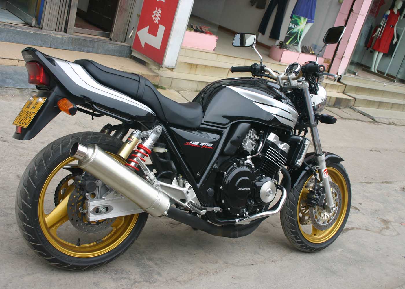 [贴图]贵阳地区一万三千元出售95CB400