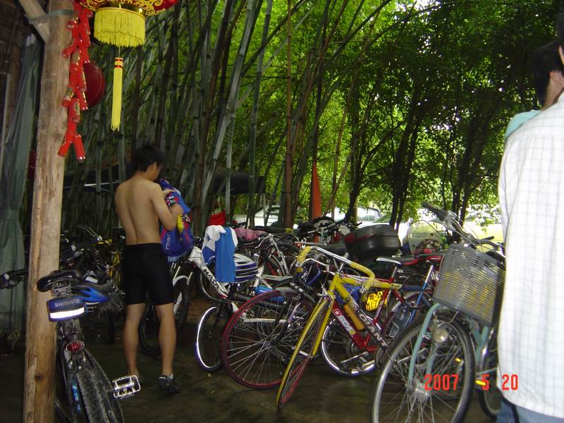 [原创]开着摩托去参加单车年会