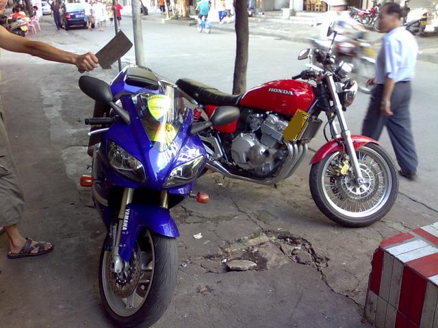 (((肇庆同时卖两台车，99R1和复古CB400FOUR合共53000)))