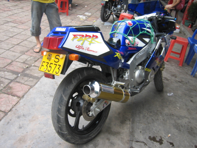 广东中山地区（代友）出售台改了Ｒ６款的ＦＺＲ２５０ＲＲ
