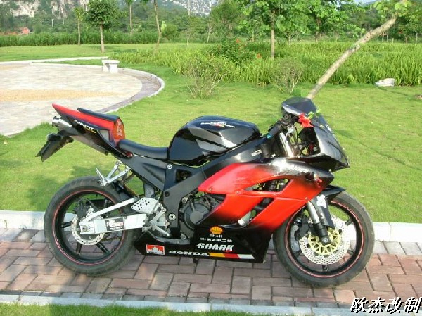 [注意]广西柳州27000出售一台CBR900(改版)