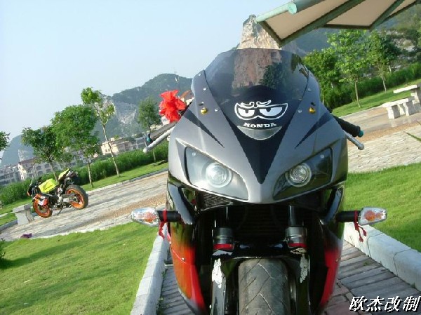 [注意]广西柳州27000出售一台CBR900(改版)