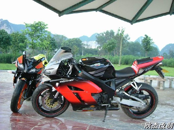[注意]广西柳州27000出售一台CBR900(改版)