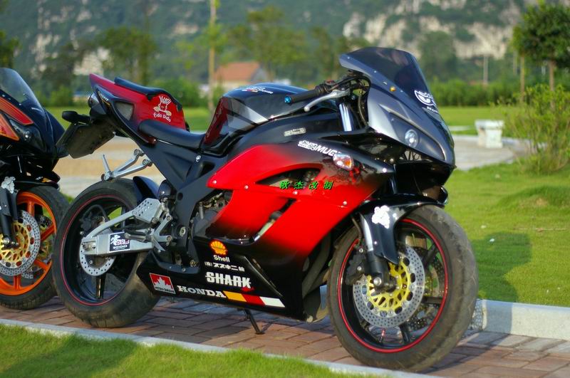 [注意]广西柳州27000出售一台CBR900(改版)