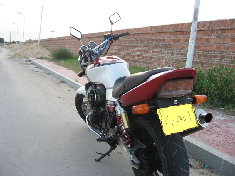湛江霞山出售01年CB400~价格18000