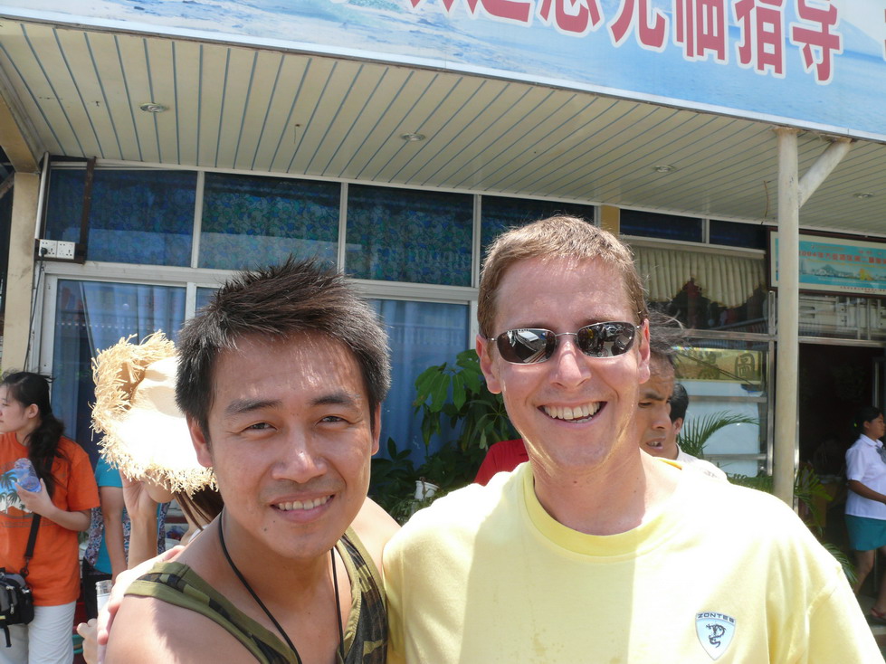 新旧车友相聚大亚湾，巧遇年会外国朋友