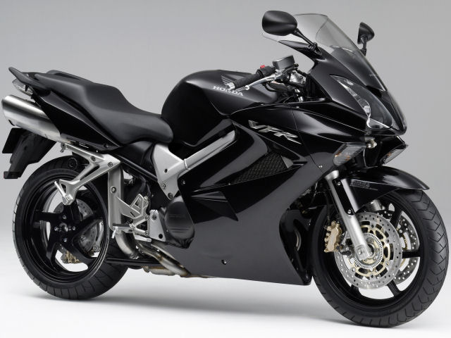 求购０４－０５年新款ＶＦＲ８００