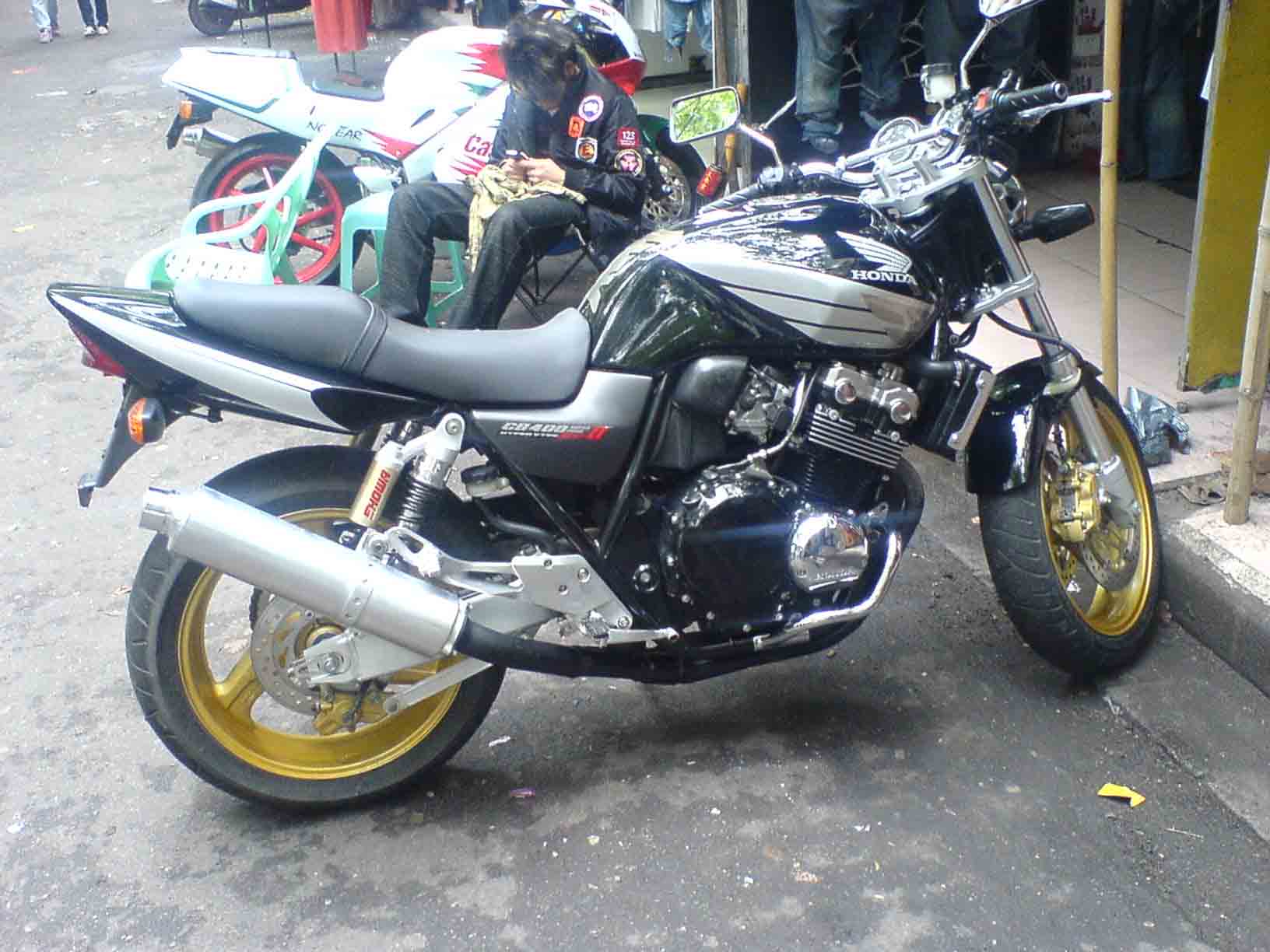 茂名23000出售超精神CB400 VTEC4