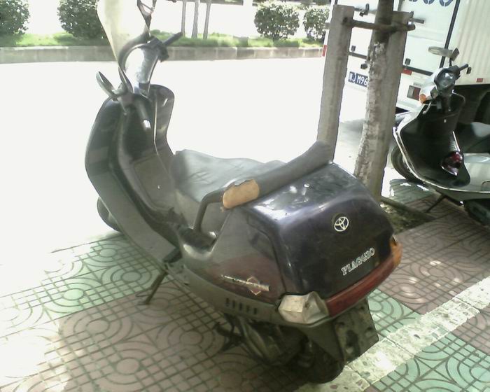 广东江门出售，比亚乔Piaggio Hexagon（黑金刚）2500元