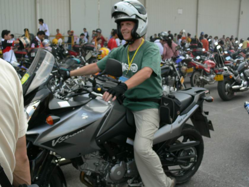 求 铃木 V STROM DL650资料