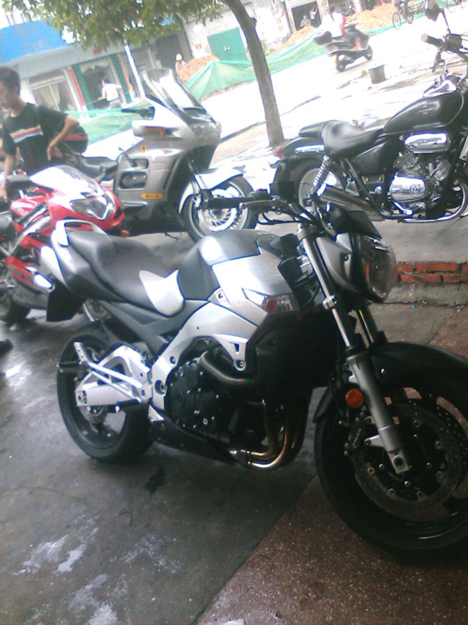 广东地区求一台铃木GSR600....有的进来..