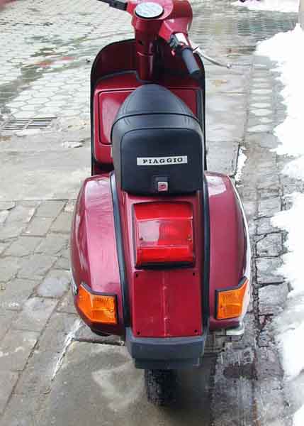 山东菏泽市----意大利铁壳vespa  px125e  纪念版----10000左右