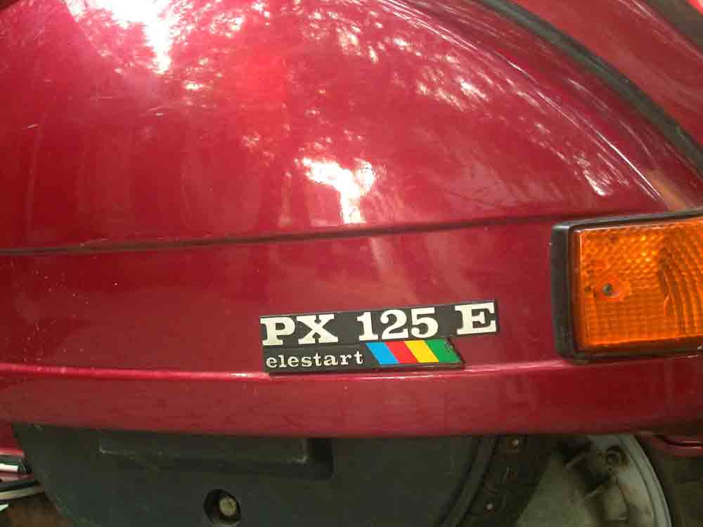 山东菏泽市----意大利铁壳vespa  px125e  纪念版----10000左右