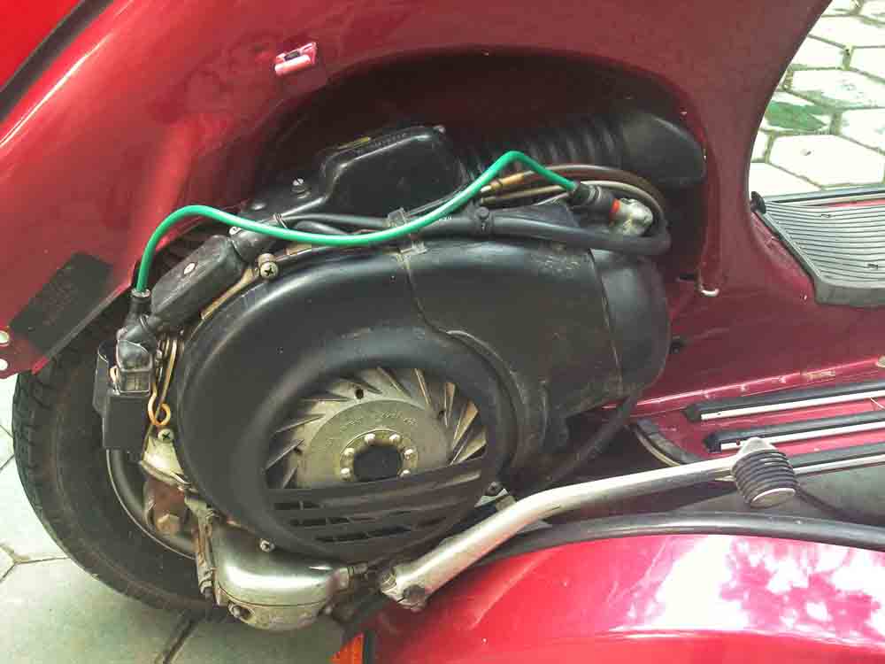 山东菏泽市----意大利铁壳vespa  px125e  纪念版----10000左右