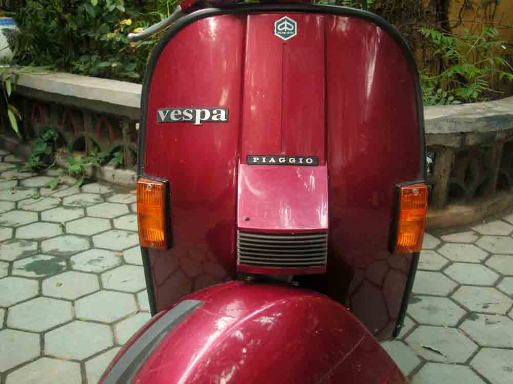 山东菏泽市----意大利铁壳vespa  px125e  纪念版----10000左右