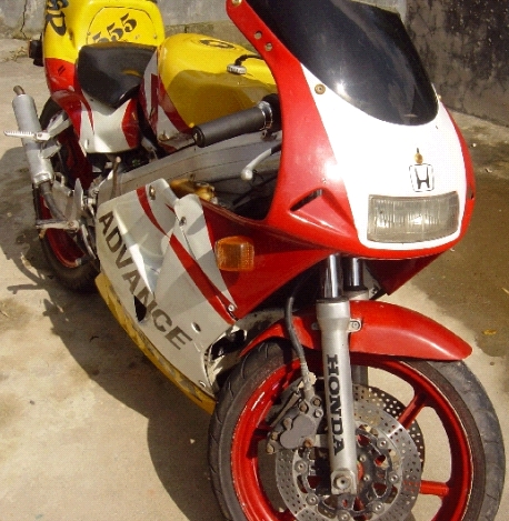 广东梅州便宜出售两台车{NSR-PGM-2}AN[TZR-125]打包走3500RMB