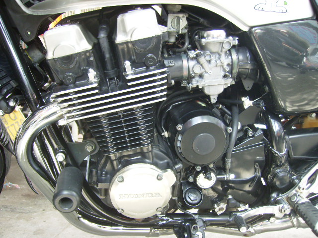 阳江代朋友出售97年本田CB750!价钱19800!九成新