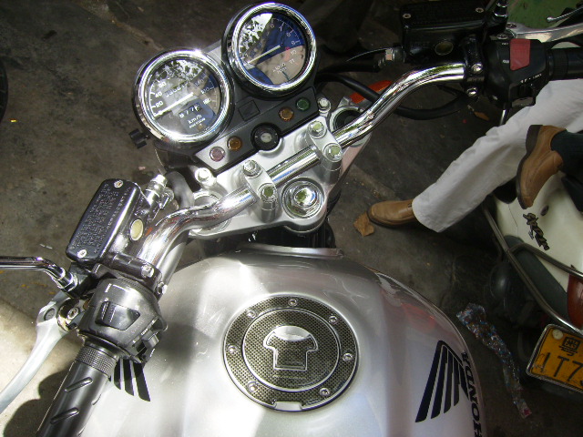 阳江代朋友出售97年本田CB750!价钱19800!九成新