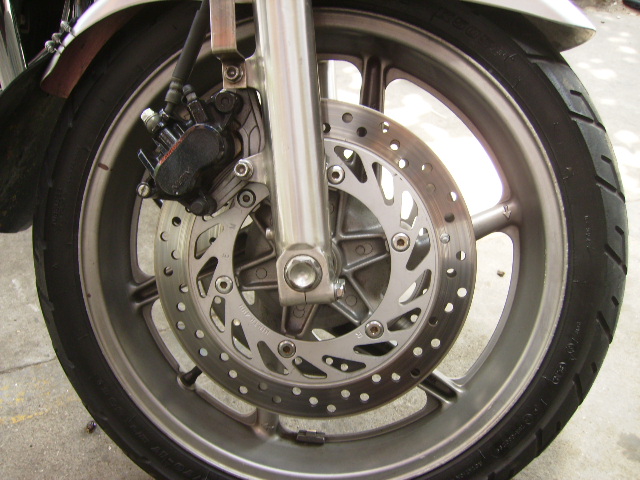 阳江代朋友出售97年本田CB750!价钱19800!九成新