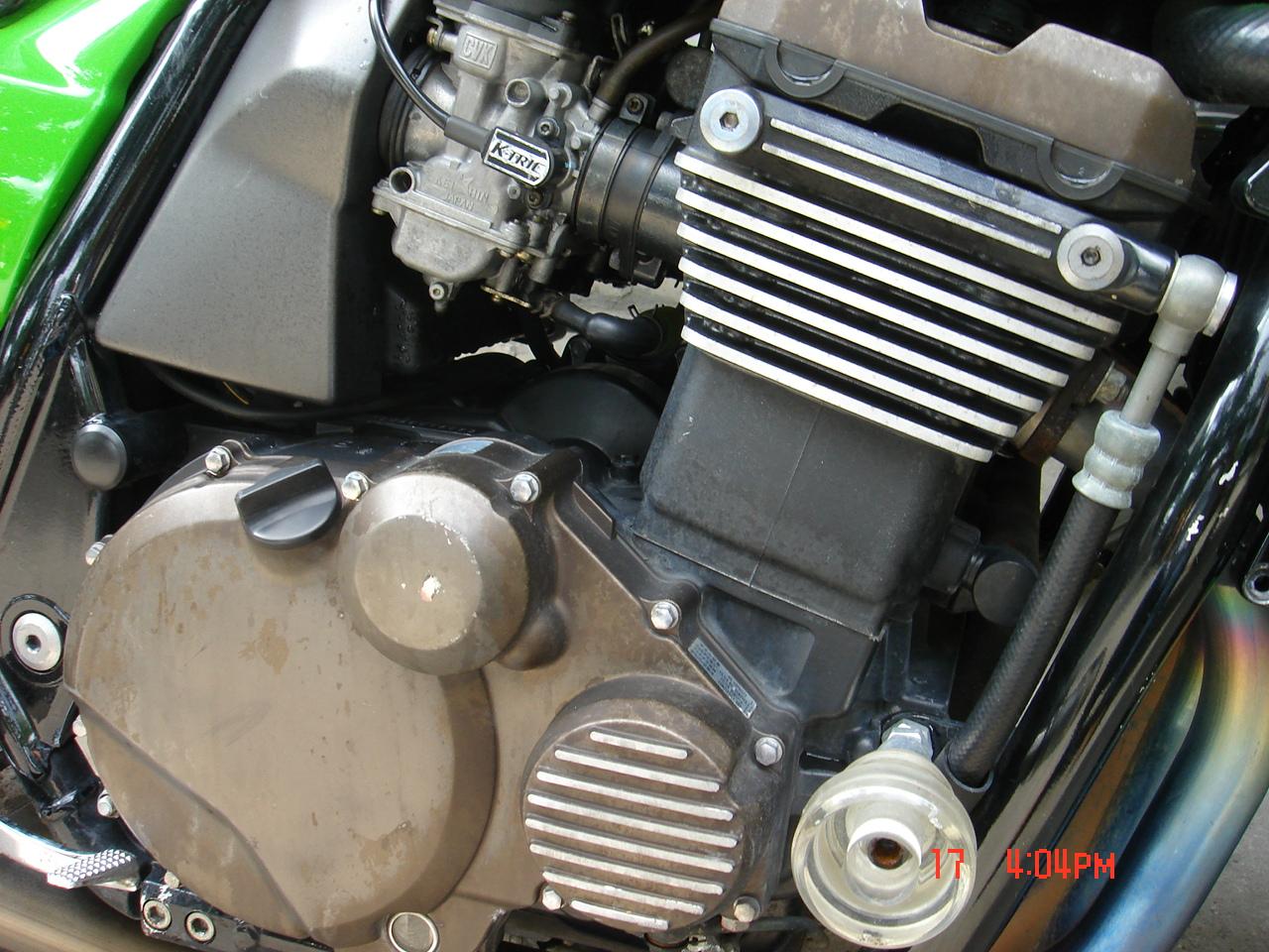 福建福州28500元出售02款ZRX1200R