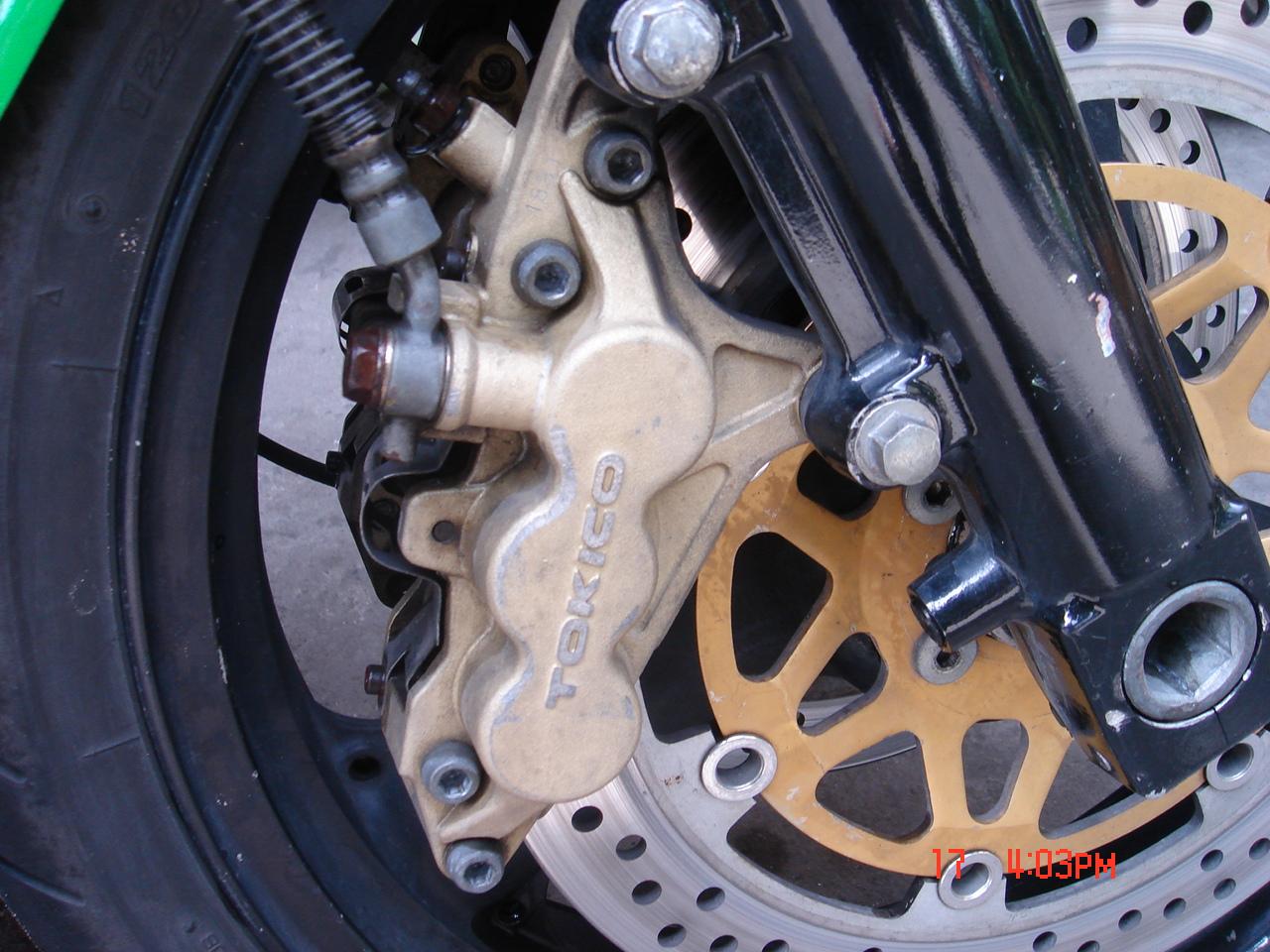 福建福州28500元出售02款ZRX1200R
