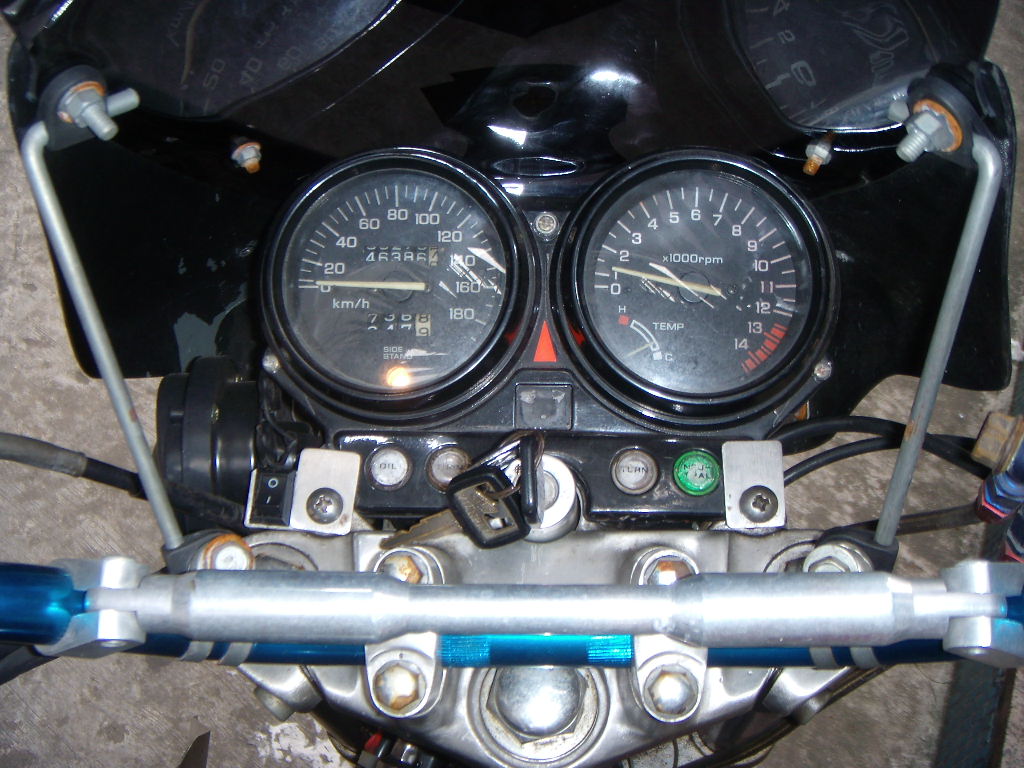顺德容桂10000出售94 CB400