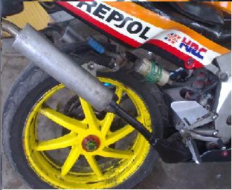 顺德大良出售超精神3仔已改四仔头尾冠，价格10000大洋。