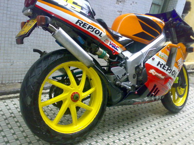 顺德大良出售超精神3仔已改四仔头尾冠，价格10000大洋。