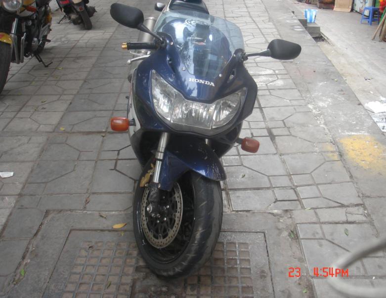 重庆3W出售00年 CBR929
