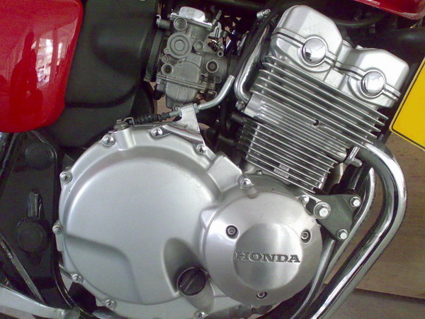 (((肇庆99R1已卖，再卖复古CB15000)))