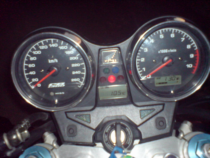 河源出售04.CB1300和98CB400价格41000和13800
