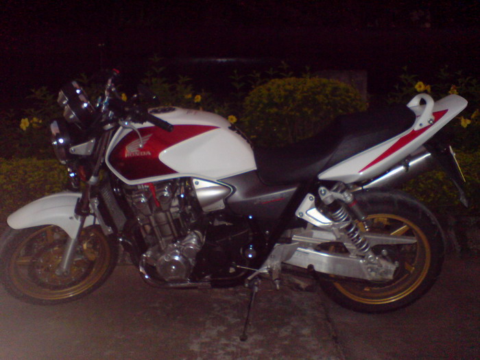 河源出售04.CB1300和98CB400价格41000和13800