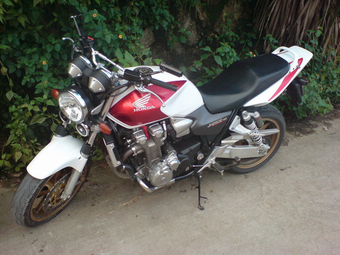 河源出售04.CB1300和98CB400价格41000和13800