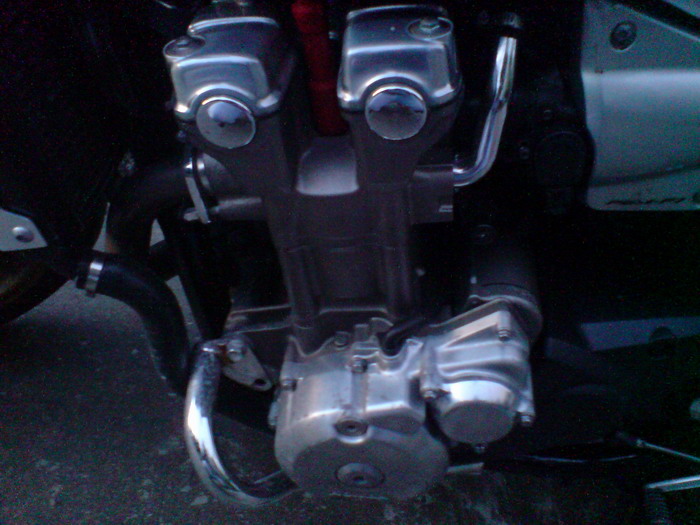 河源出售04.CB1300和98CB400价格41000和13800