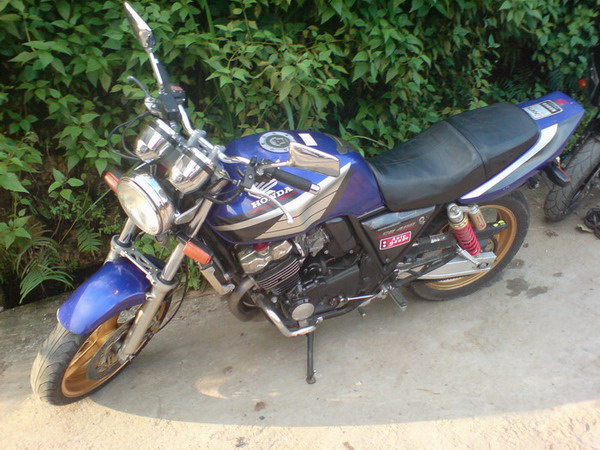 河源出售04.CB1300和98CB400价格41000和13800