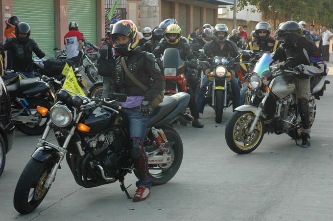 21000出售02CB400 VTEC 1