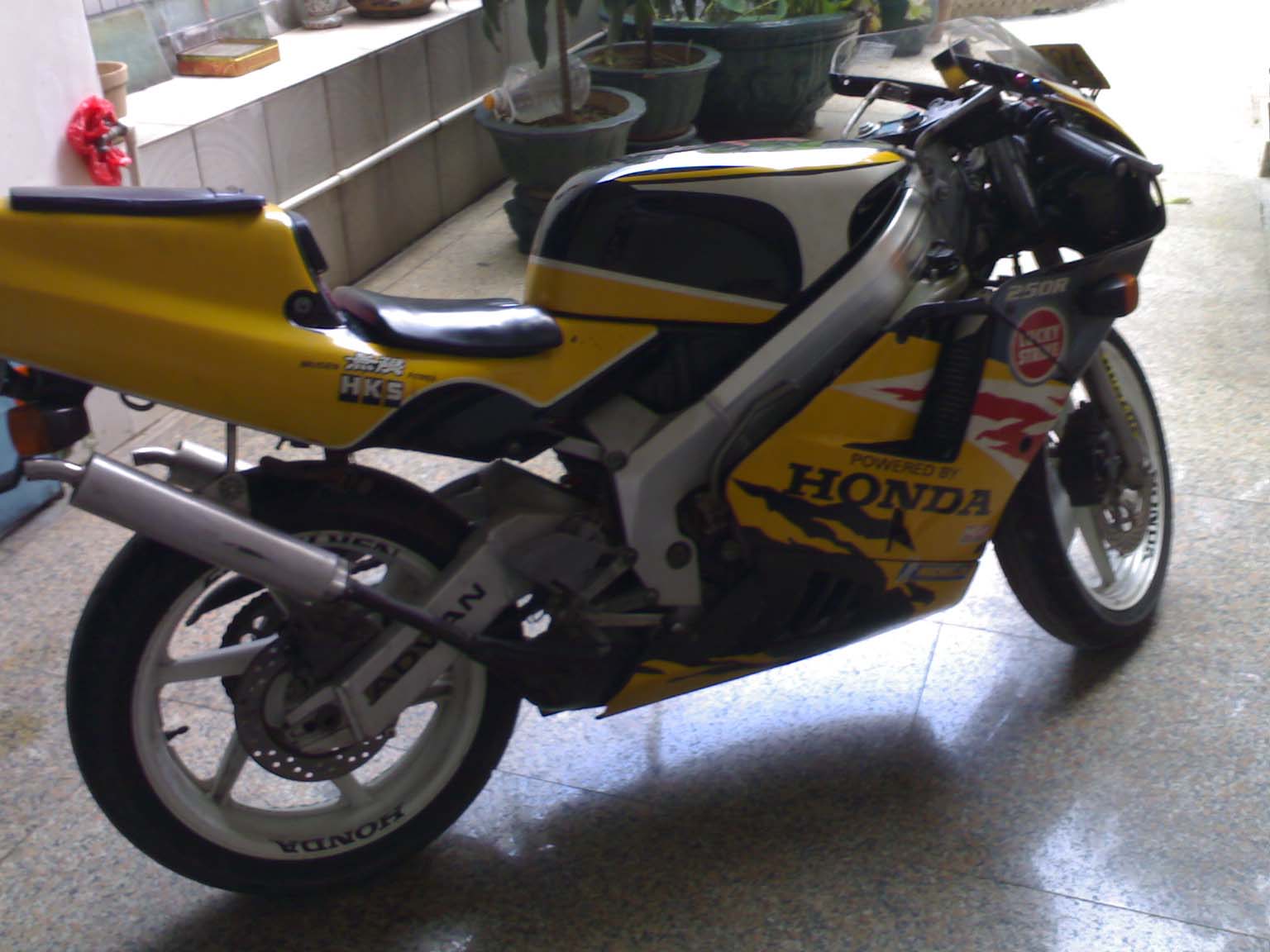 佛山顺德龙江8500出本田250CC