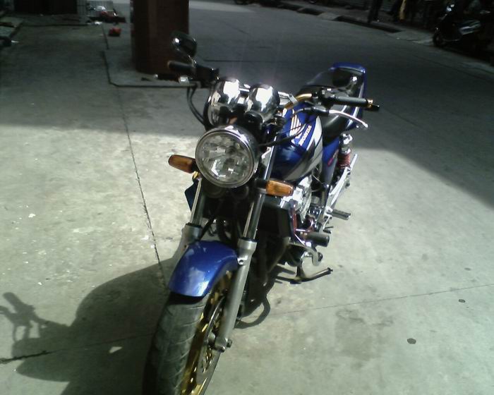 广东新会，代友出售精神-94cb400教练版一台。12800可小刀