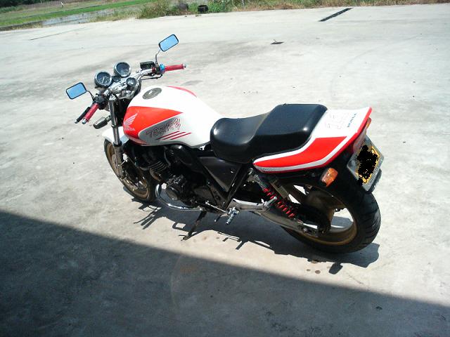 台山代友卖CB400/VFR/2仔改三仔，价钱10000/8600/4200