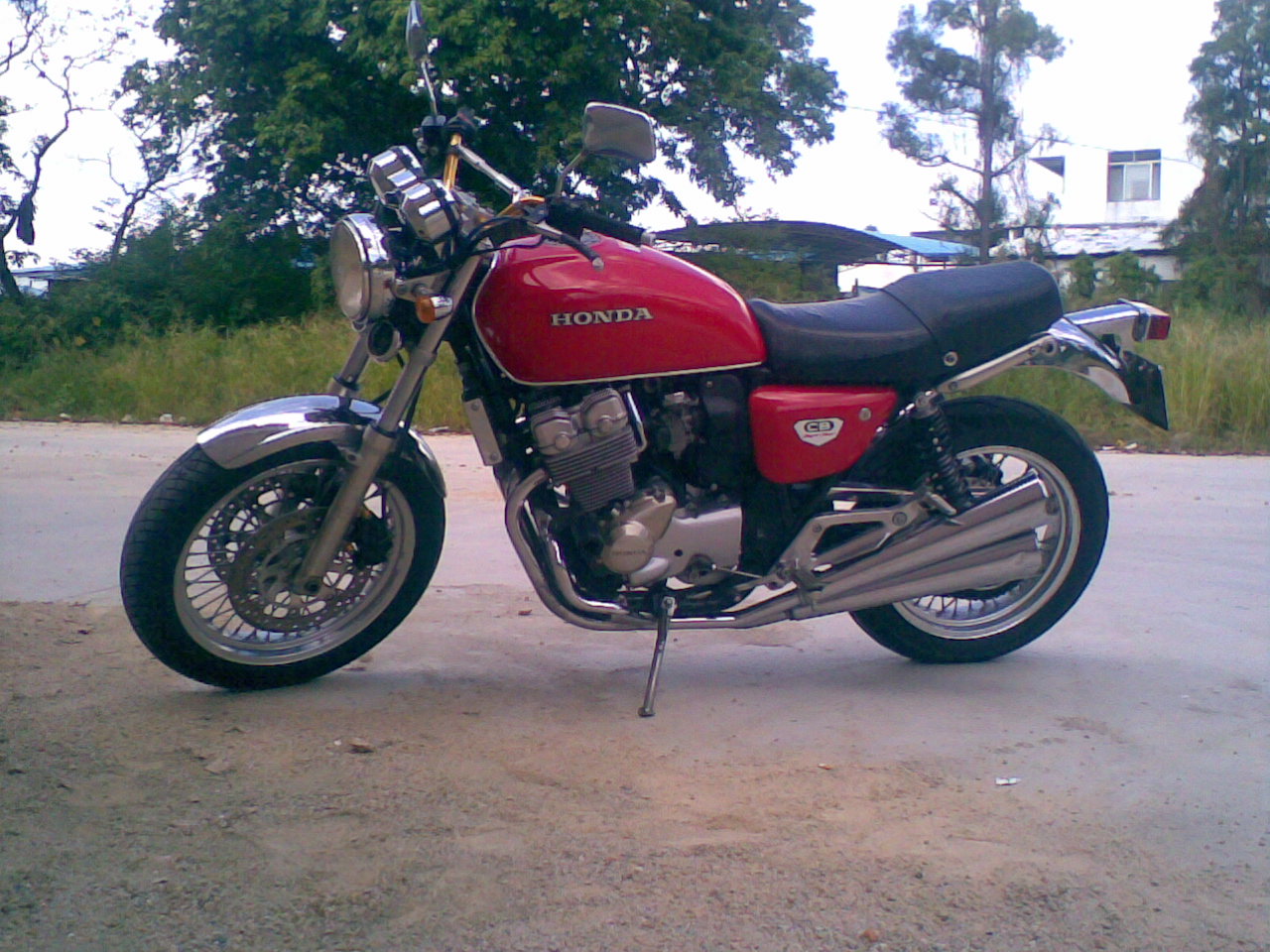 江门出精神复古ＣＢ４００　价格１６５００［接受换车］