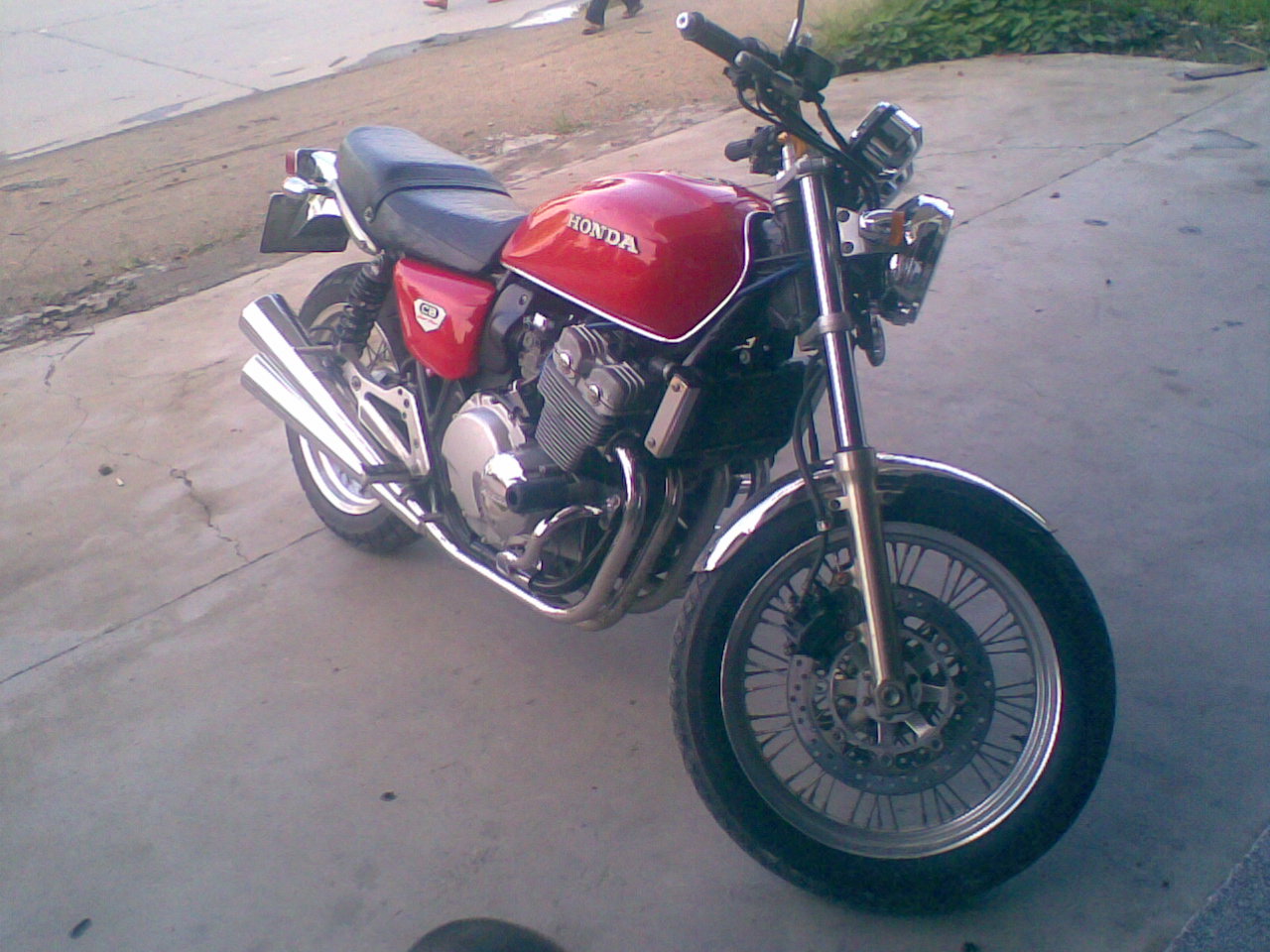 江门出精神复古ＣＢ４００　价格１６５００［接受换车］