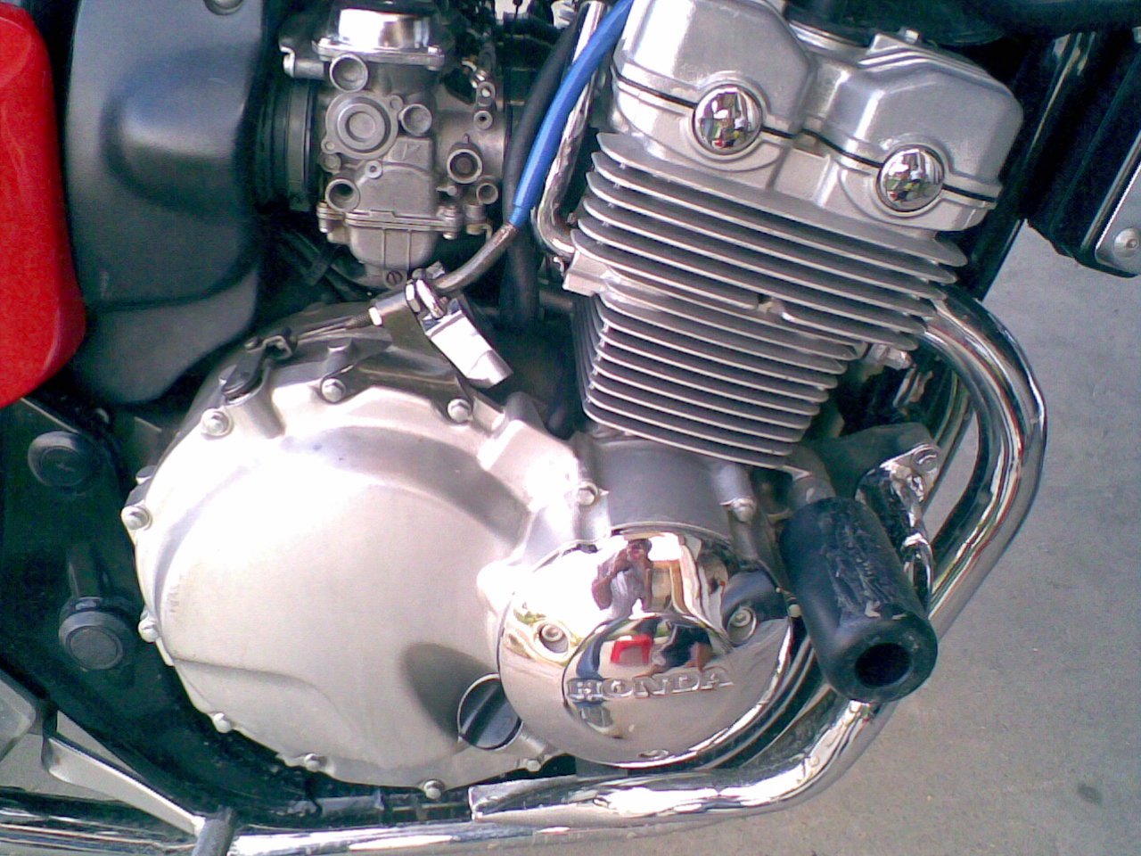 江门出精神复古ＣＢ４００　价格１６５００［接受换车］