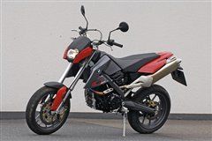 不在乎形式.只在乎乐趣----宝马MOTO对汽车!