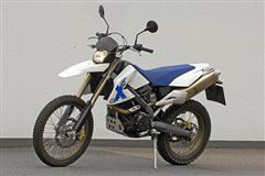 不在乎形式.只在乎乐趣----宝马MOTO对汽车!